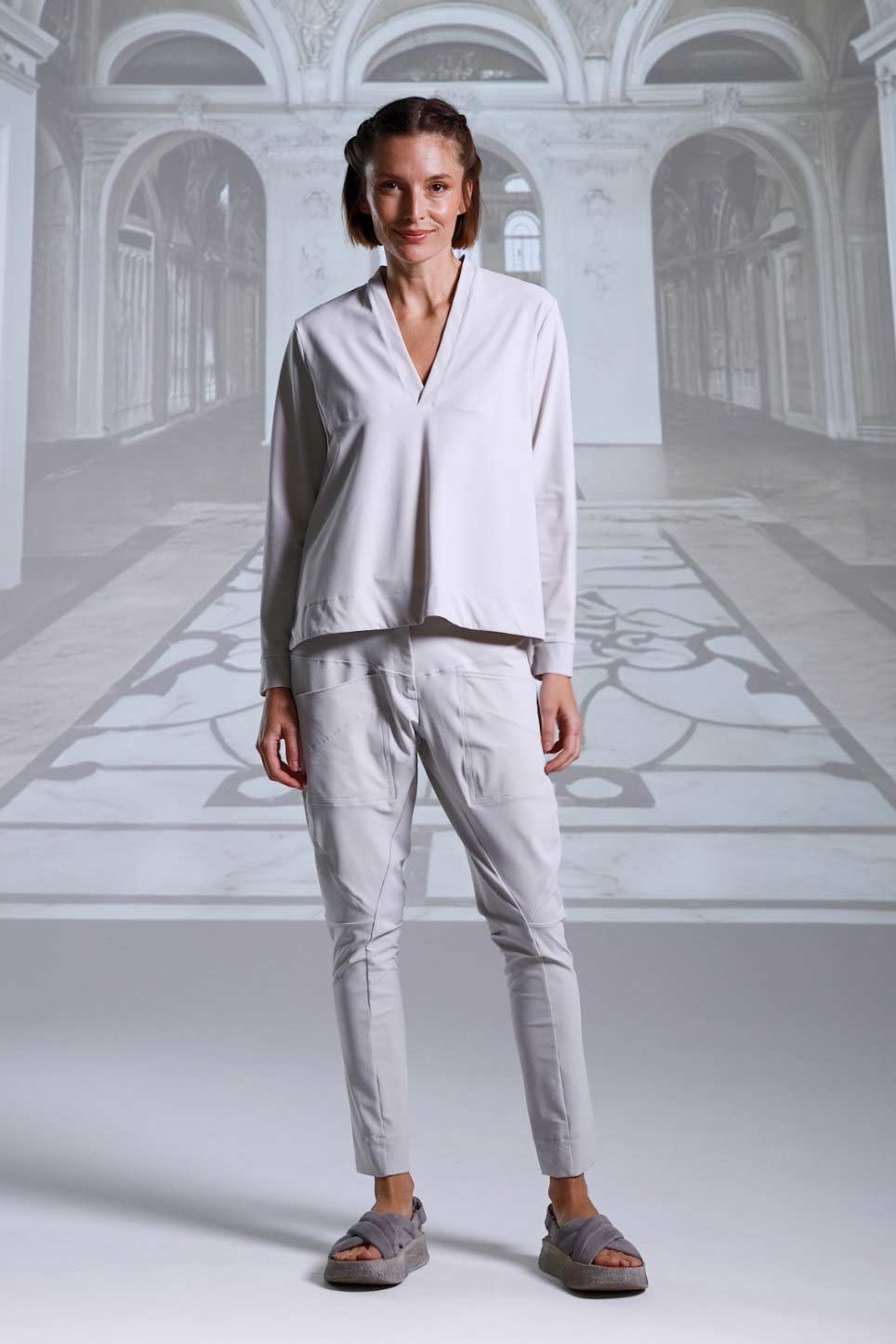 Pants 26006 greige black Shirt 26004 greige black