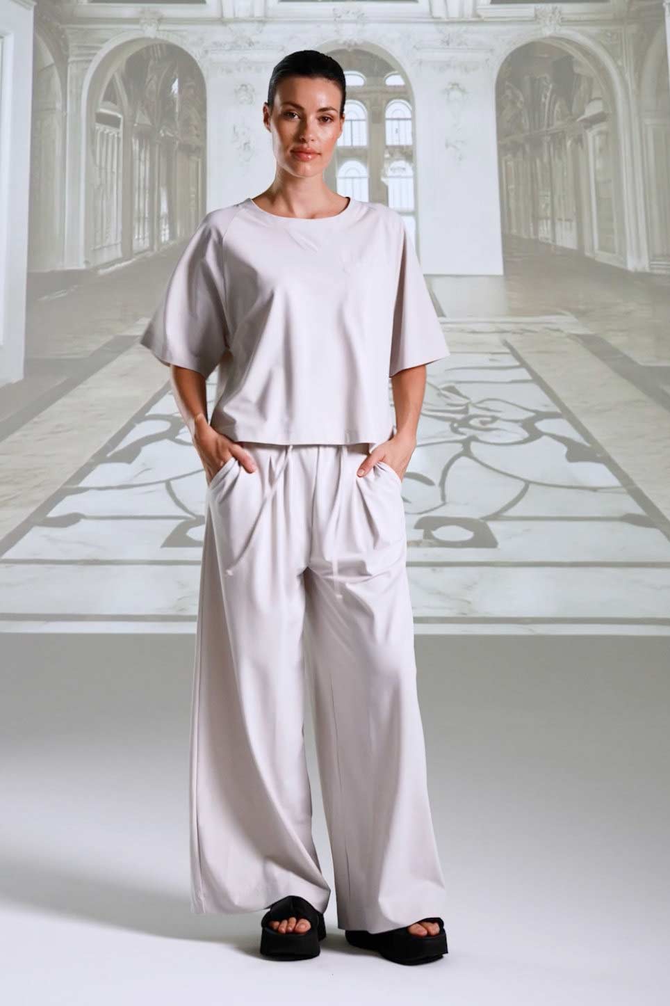 Pants 26007 greige black Shirt 26000 greige black