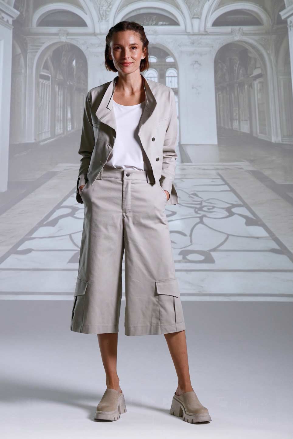 Pants 26201 orig Jacket 26204 orig Top 1001 white sabbia navy black