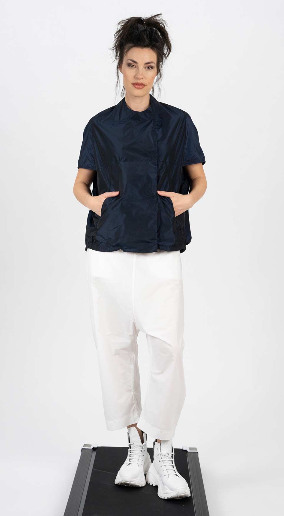 Jacket 25102 light grey navy black Pants 25124 white black