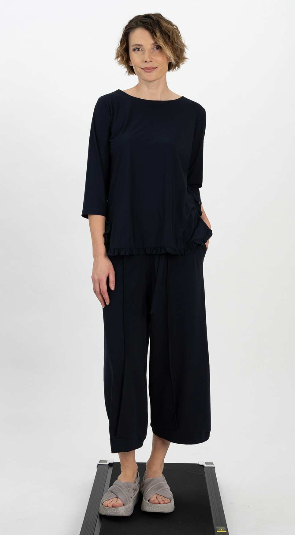 Pants 25074 light grey navy black white Shirt 25070 light grey navy black white