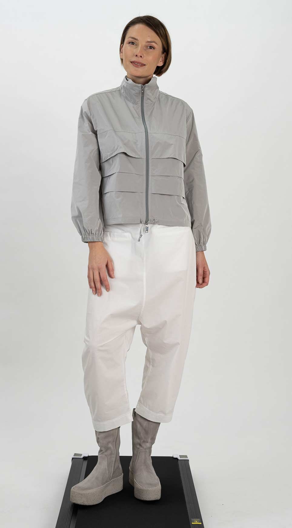 Pants 25124 white black Jacket 25101 light grey navy black